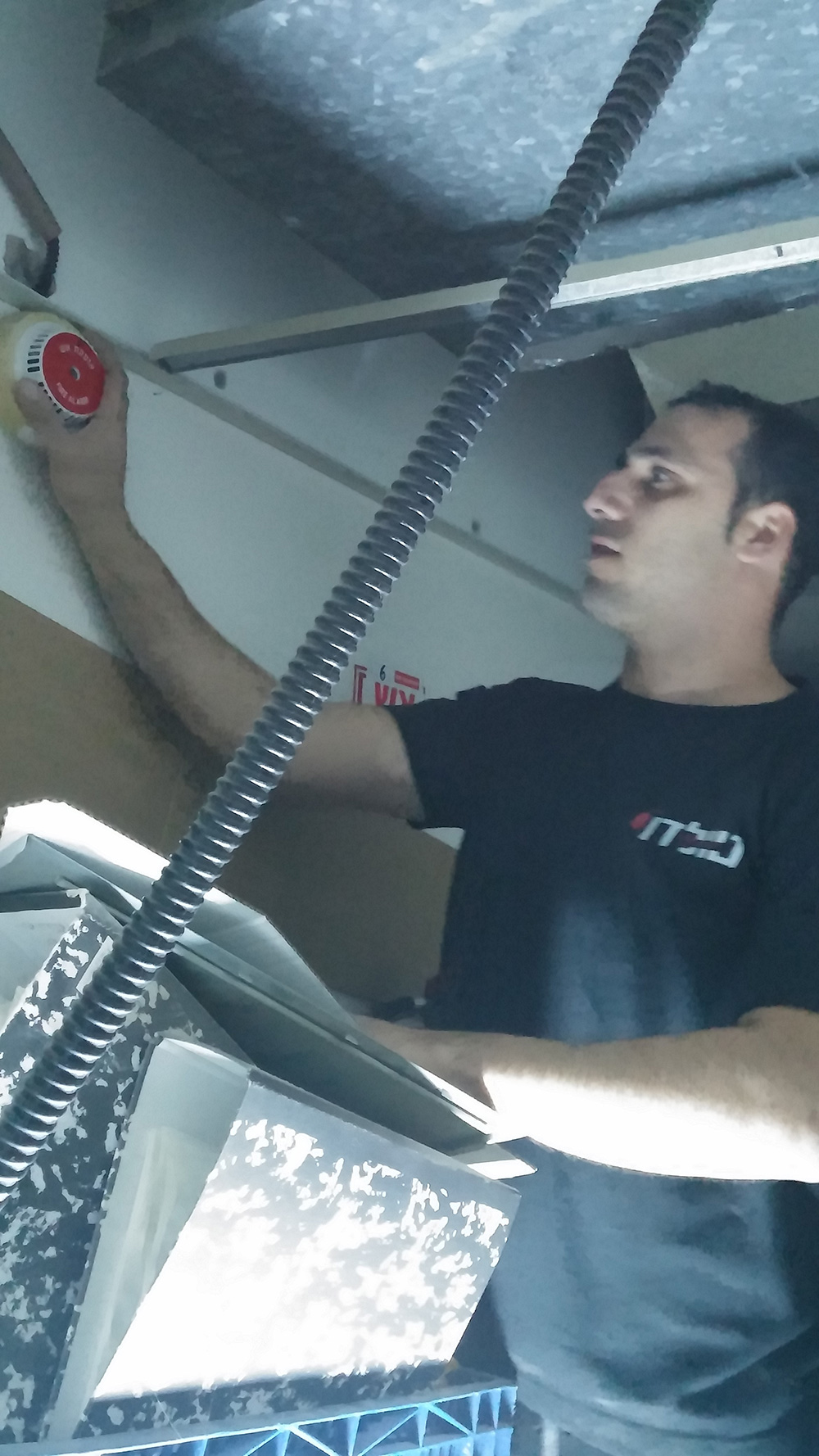 החלפת גלאי אש